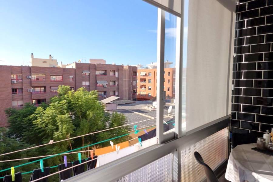 Sale - Apartment / Flat - Villajoyosa  - Urban Centre 