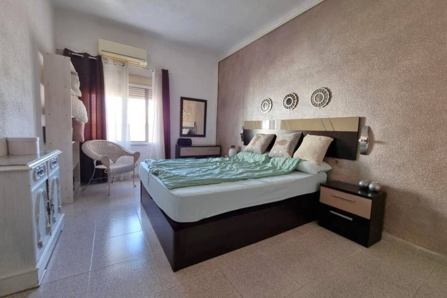 Sale - Apartment / Flat - Villajoyosa  - Urban Centre 