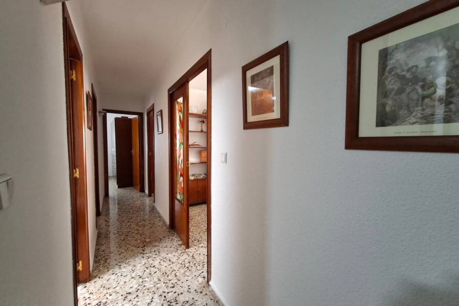 Sale - Apartment / Flat - Villajoyosa  - Urban Centre 