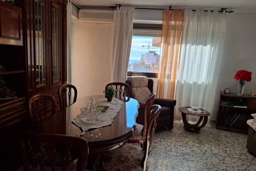 Sale - Apartment / Flat - Villajoyosa  - Urban Centre 
